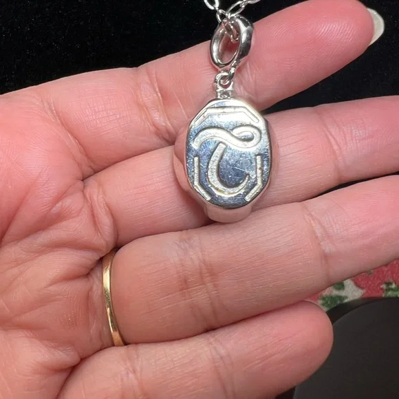 Touchstone Touch stone crystal earrings and necklace set - Picture 5 of 8